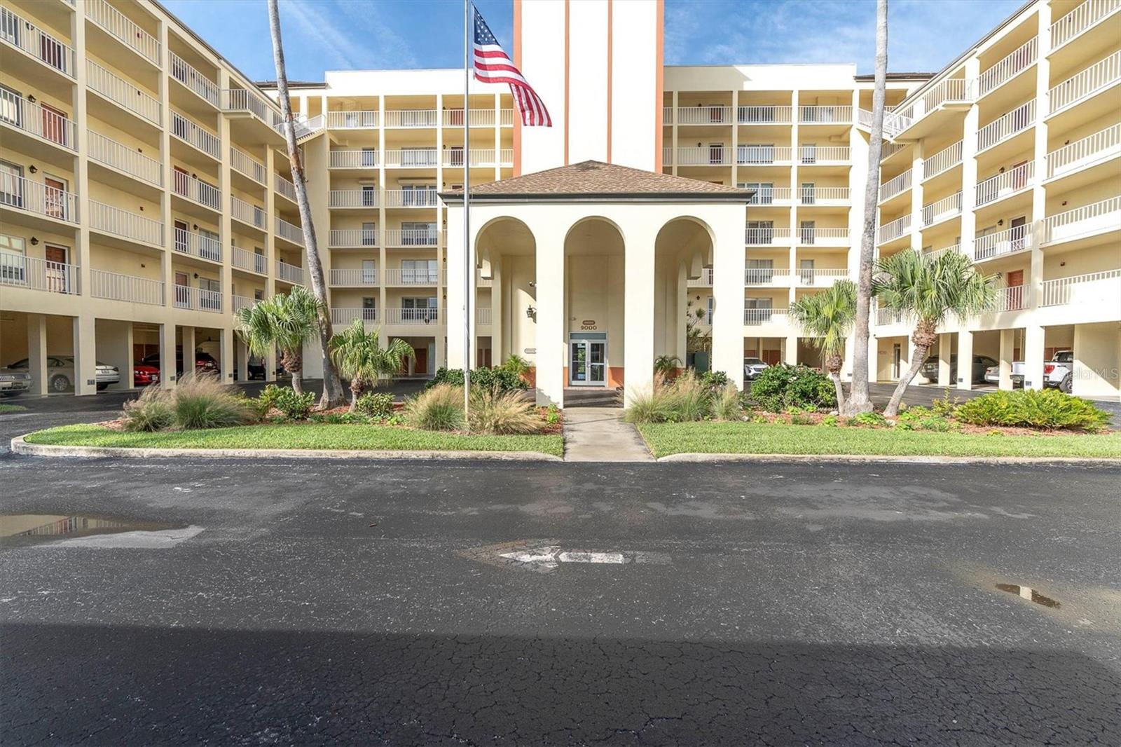 9000 COMMODORE DR #401