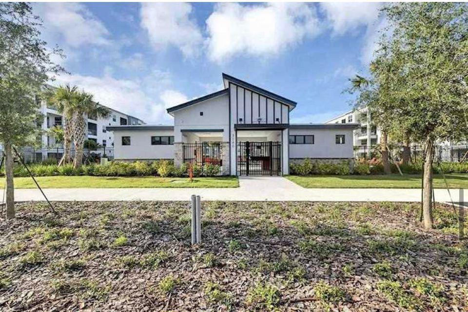 3120 PARADOX CIR #304