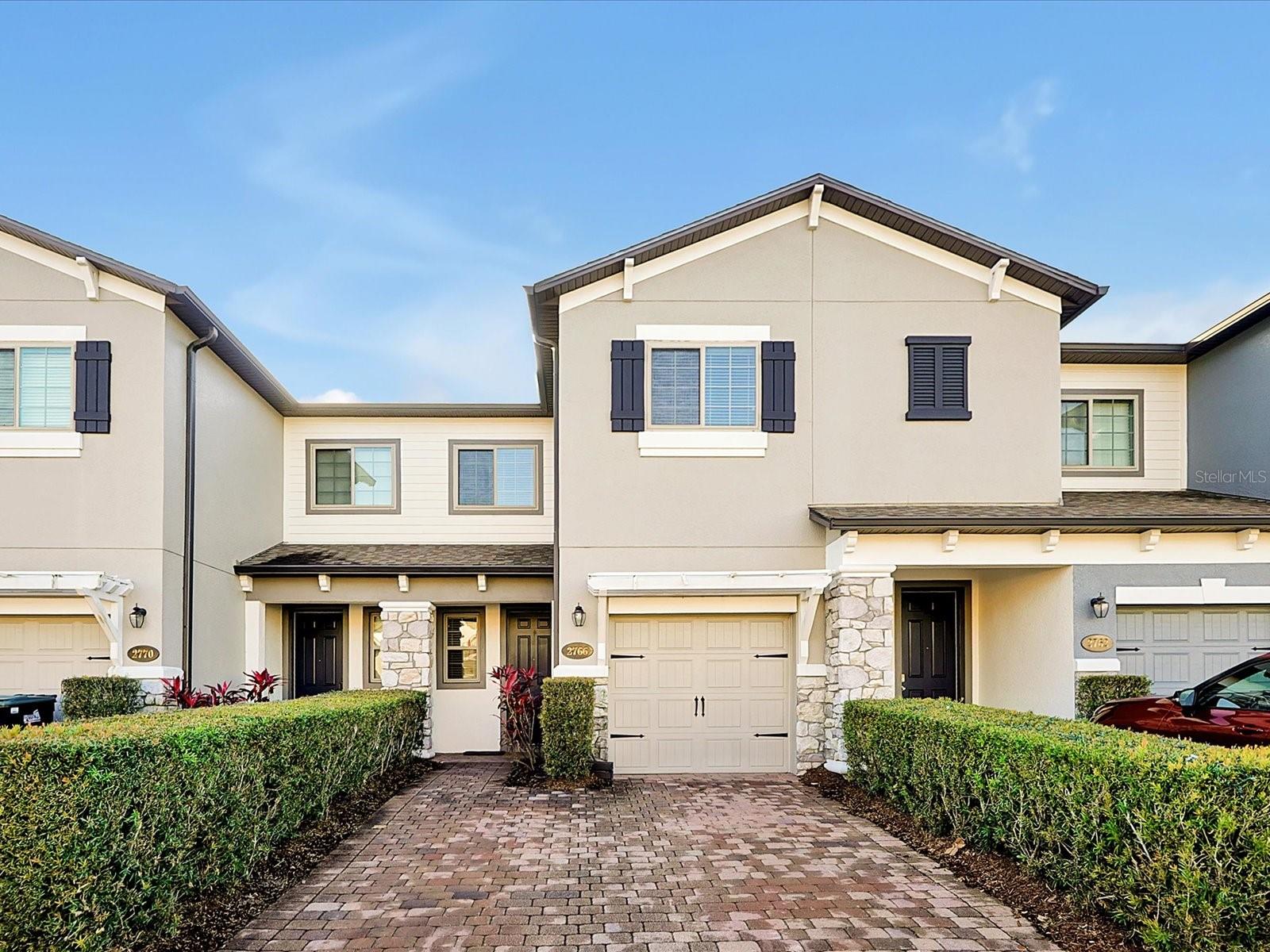 2766 WHITE ISLE LN