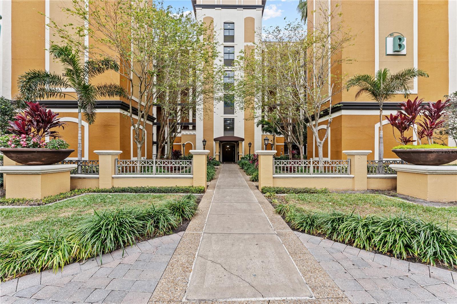 12544 FLORIDAYS RESORT DR