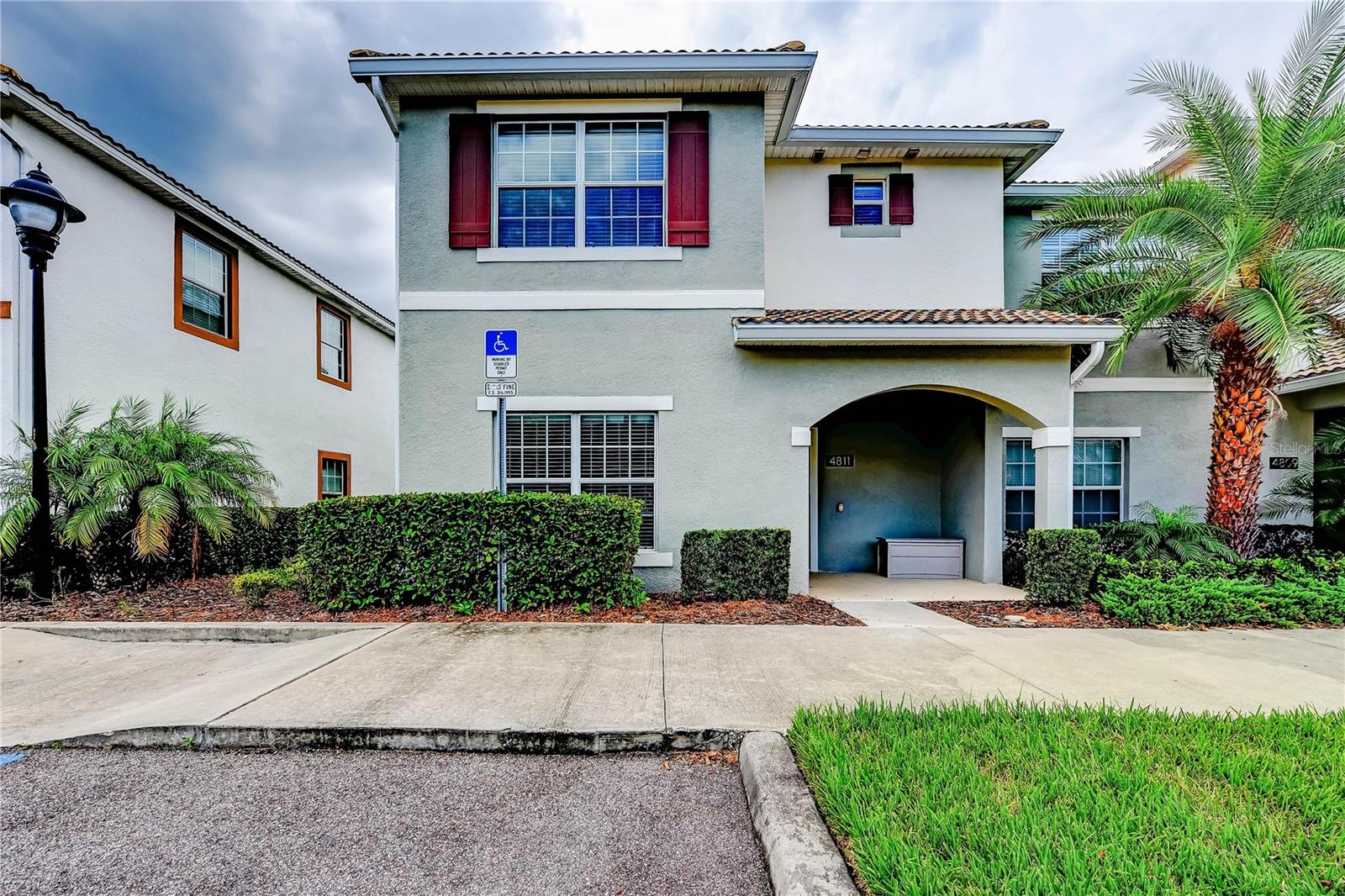 4811 BRIER ROSE LN