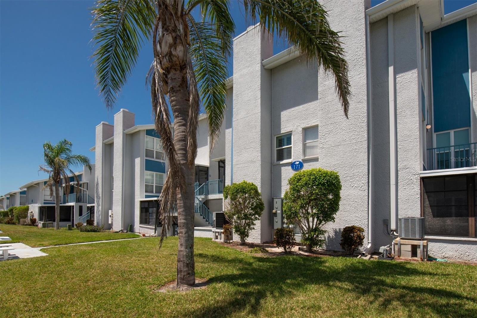 171 MEDALLION BLVD #F