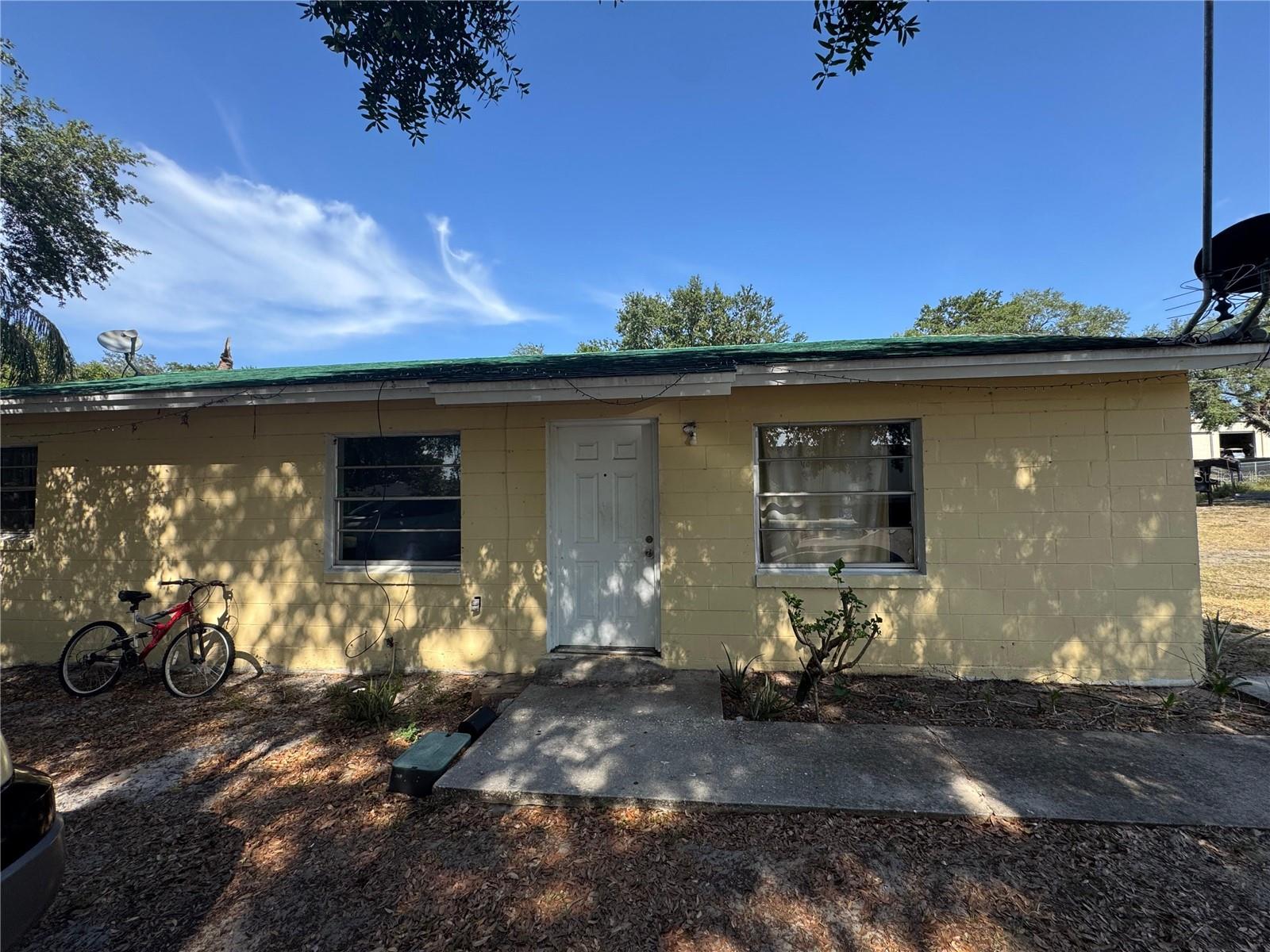 98 ORANGE PARK BLVD