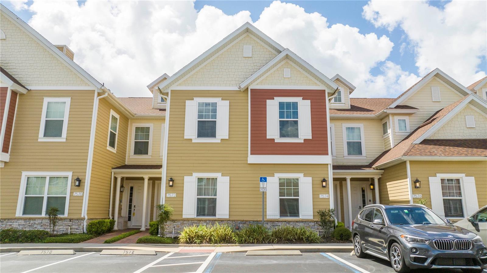 7572 SUNNY DREAMS LN