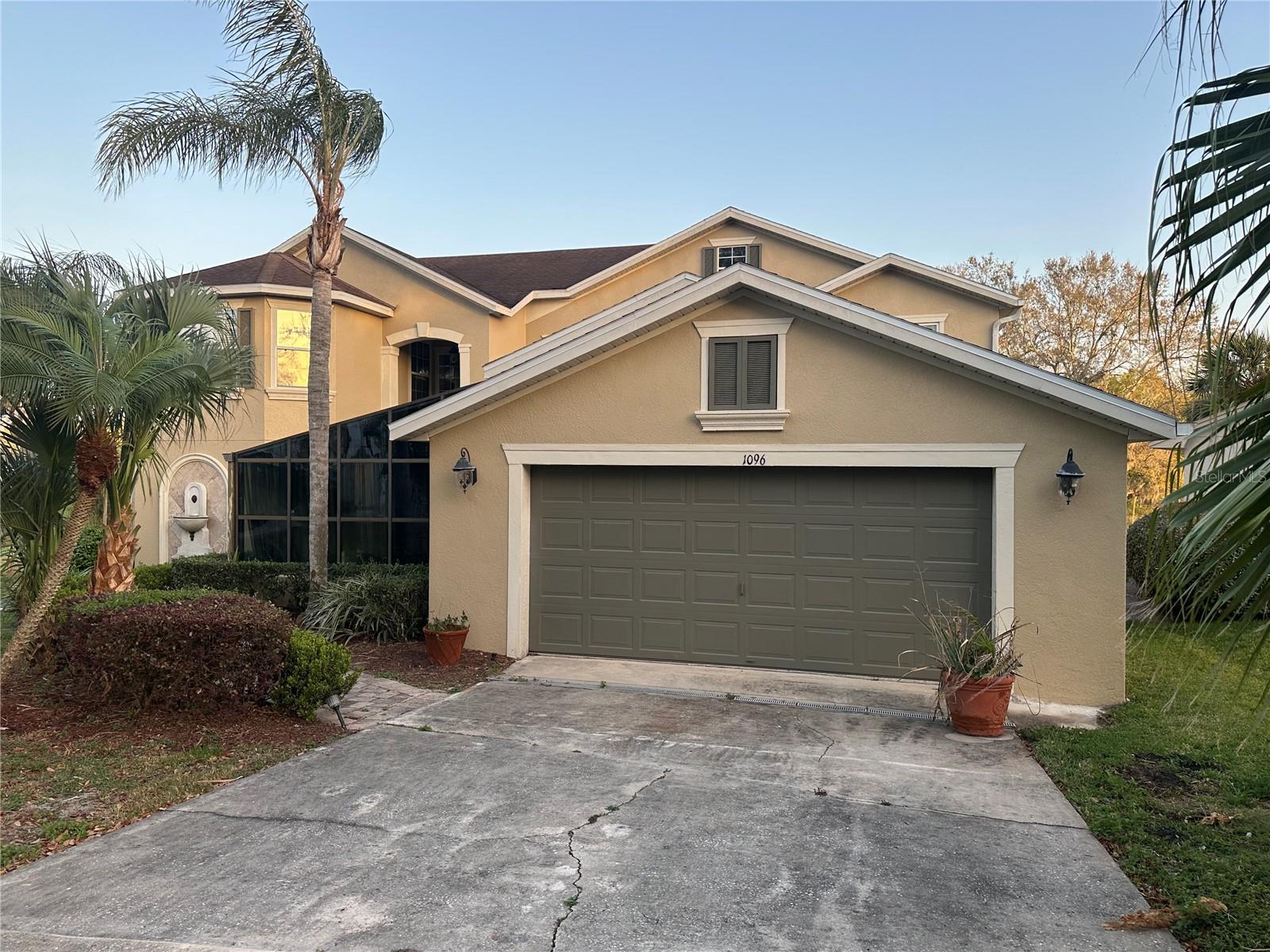 1096 LINKSIDE CT