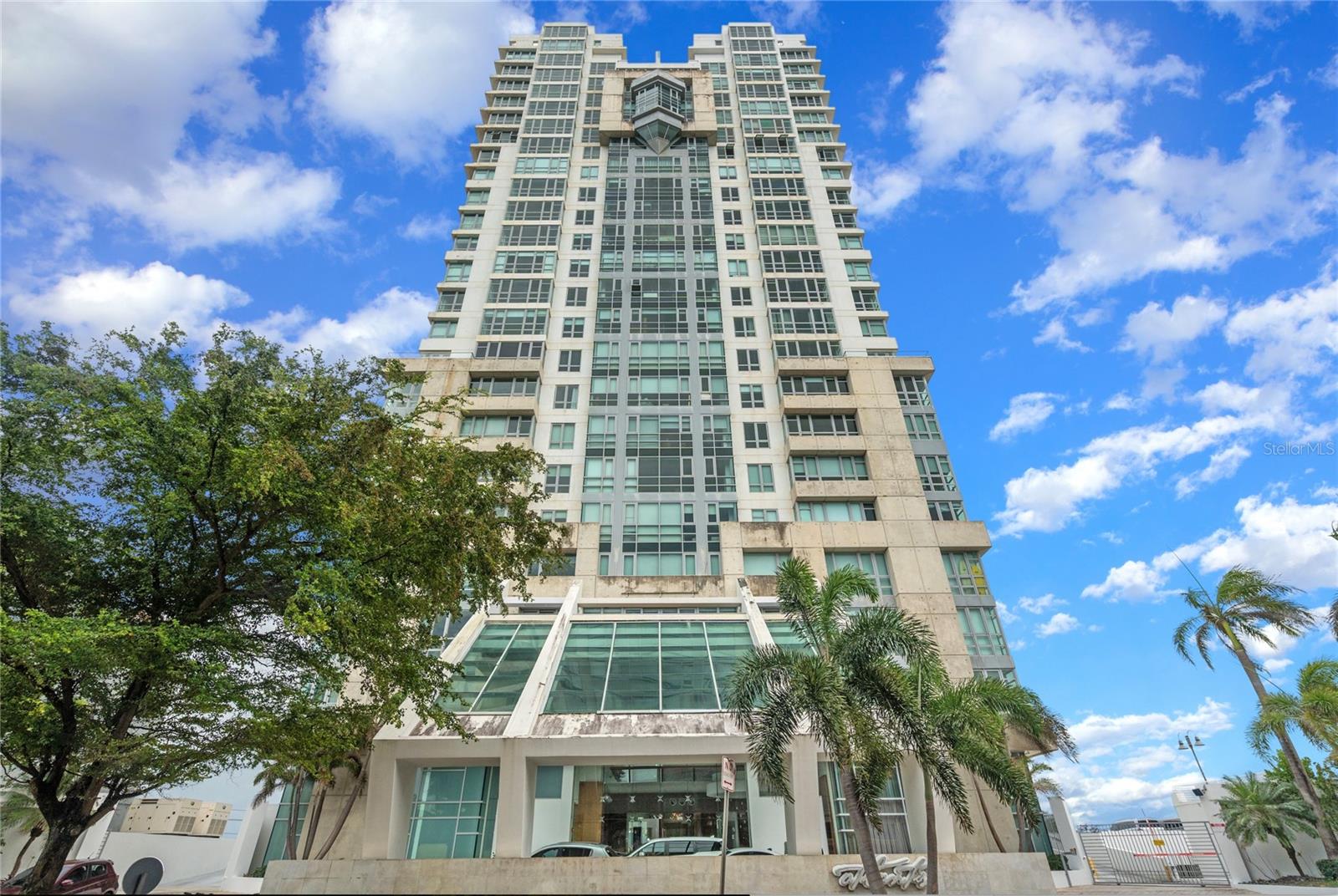 404 DE LA CONSTITUCION AVE #305