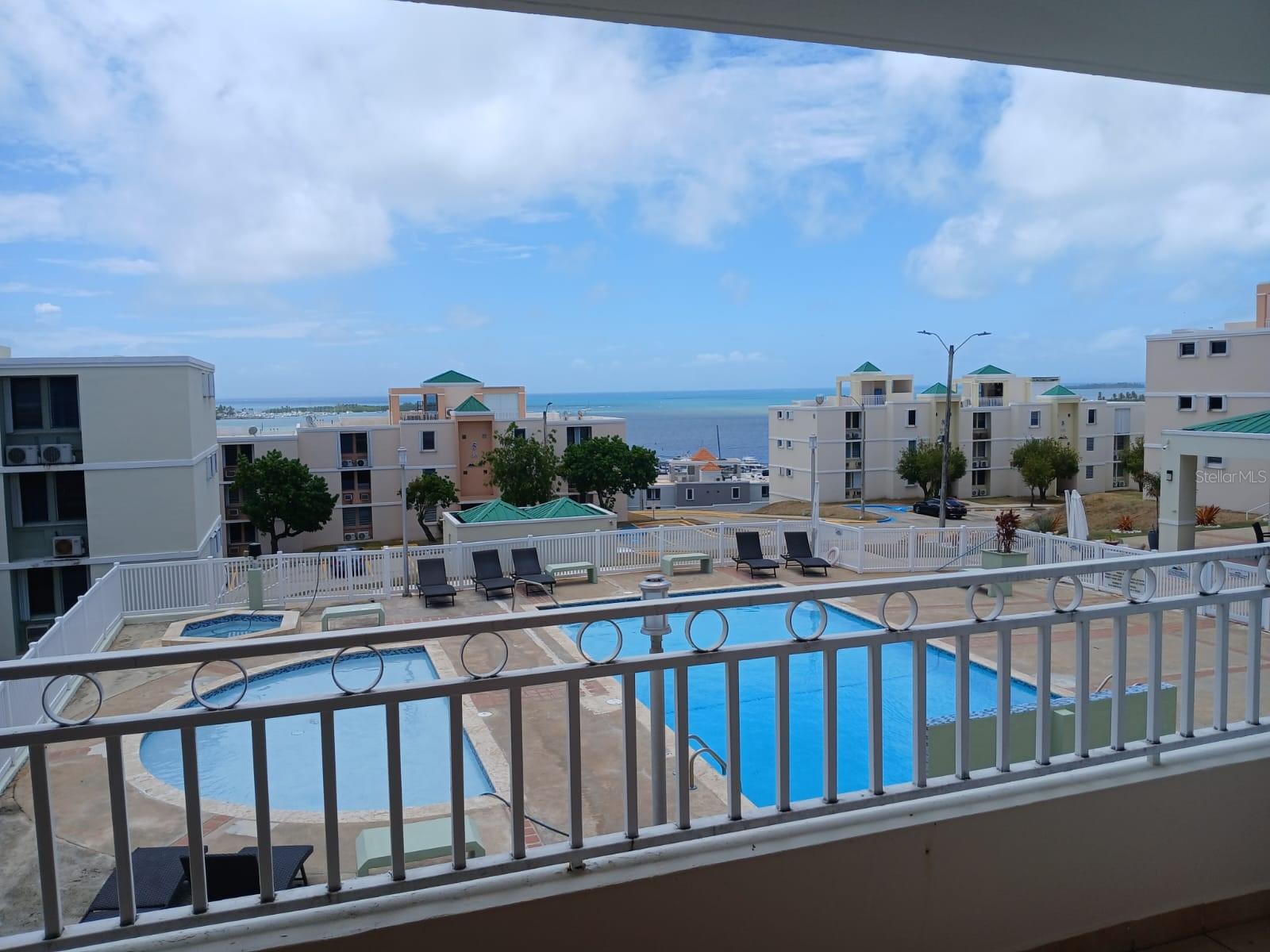 Ave 400-A VISTA REAL #7-8