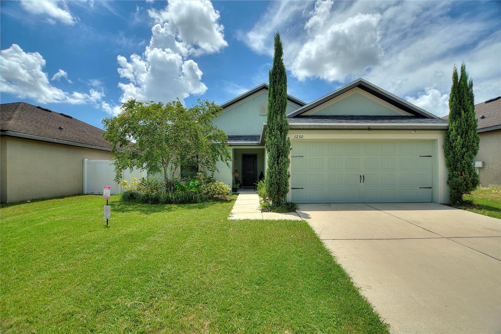 1230 WOODLARK DR