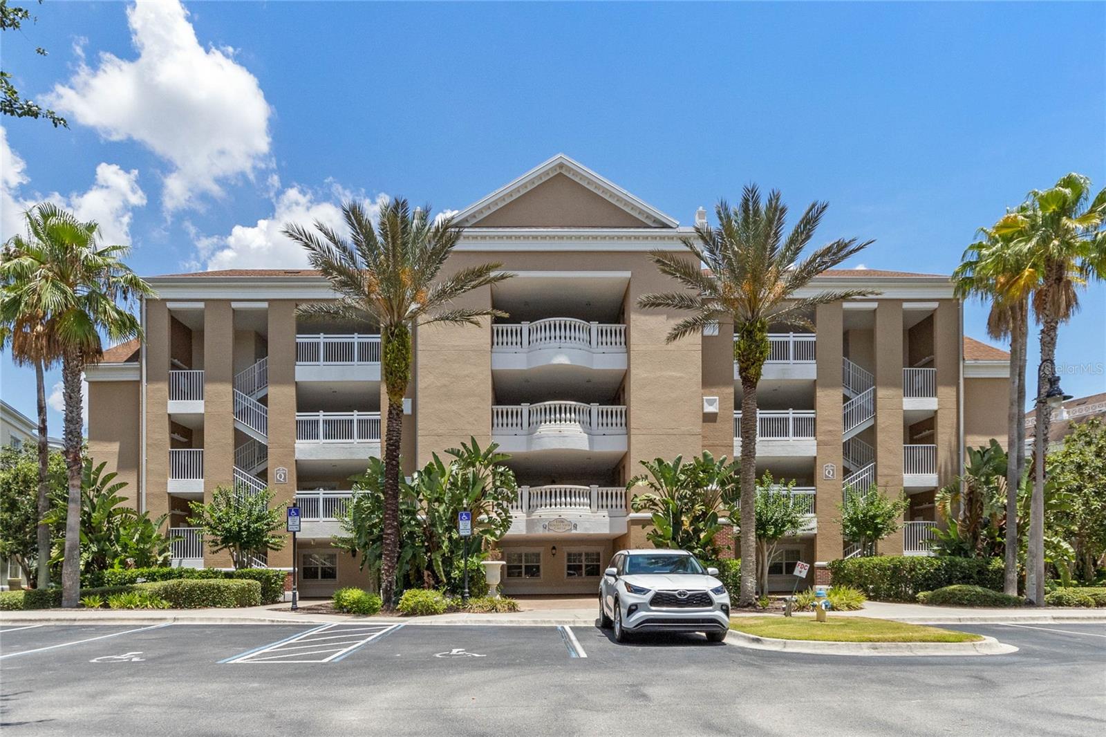 1106 SUNSET VIEW CIR #201