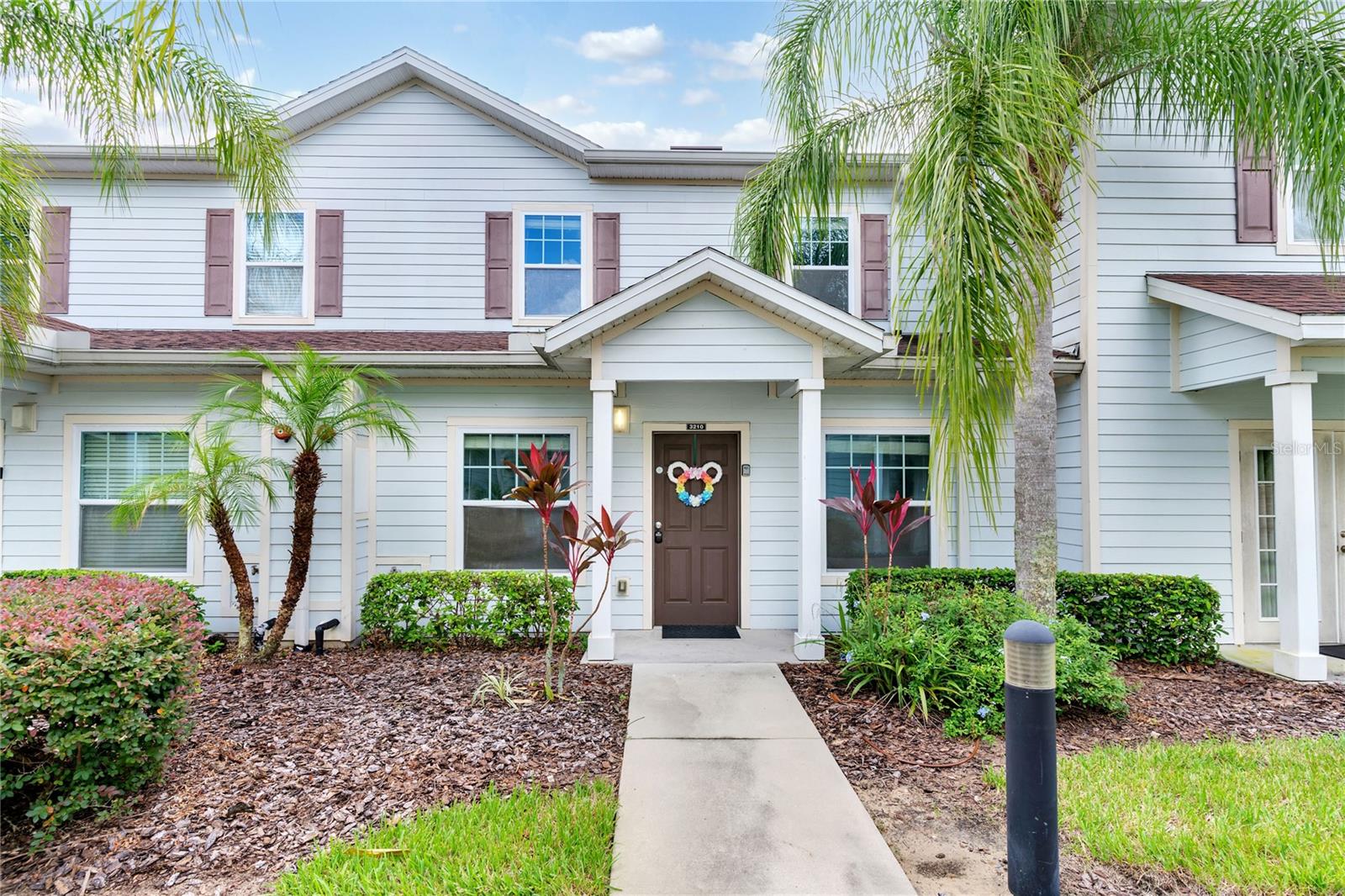 3210 OYSTER LN