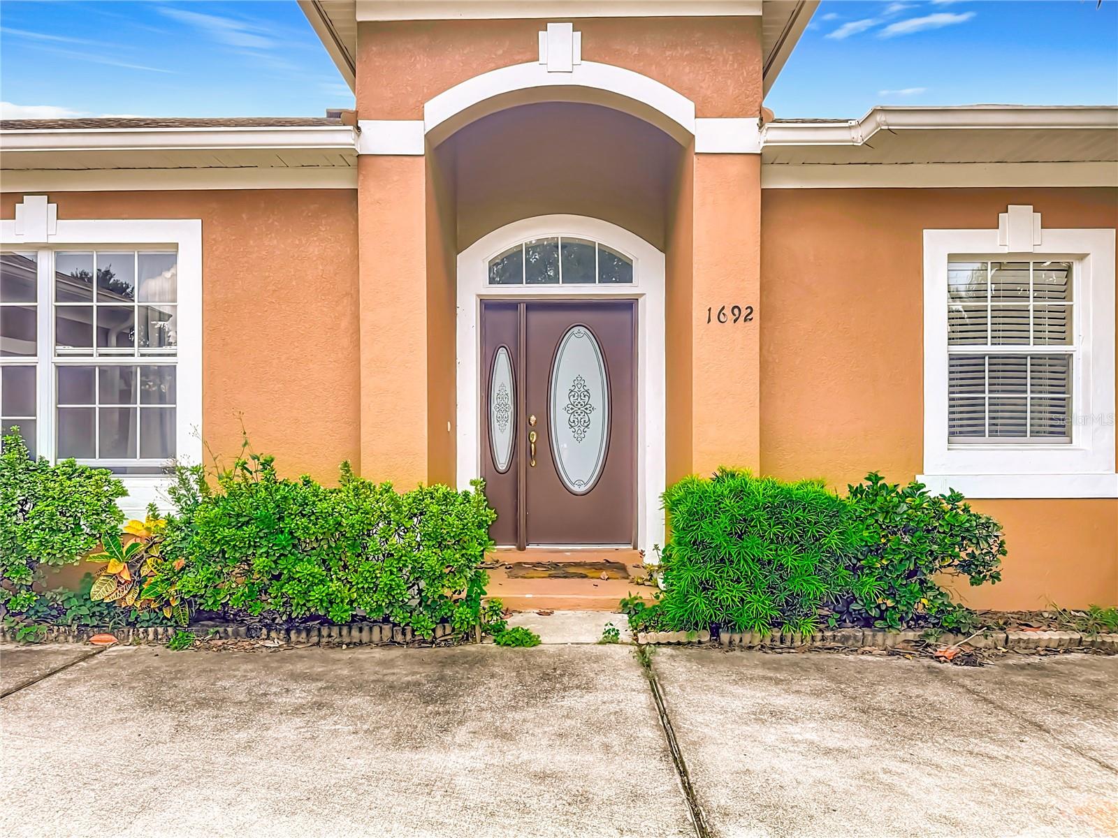 1692 SCRUB JAY RD