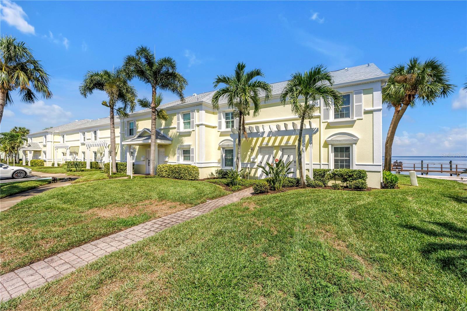 4982 COQUINA KEY DR SE