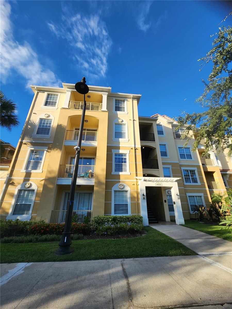 4802 CAYVIEW AVE #102