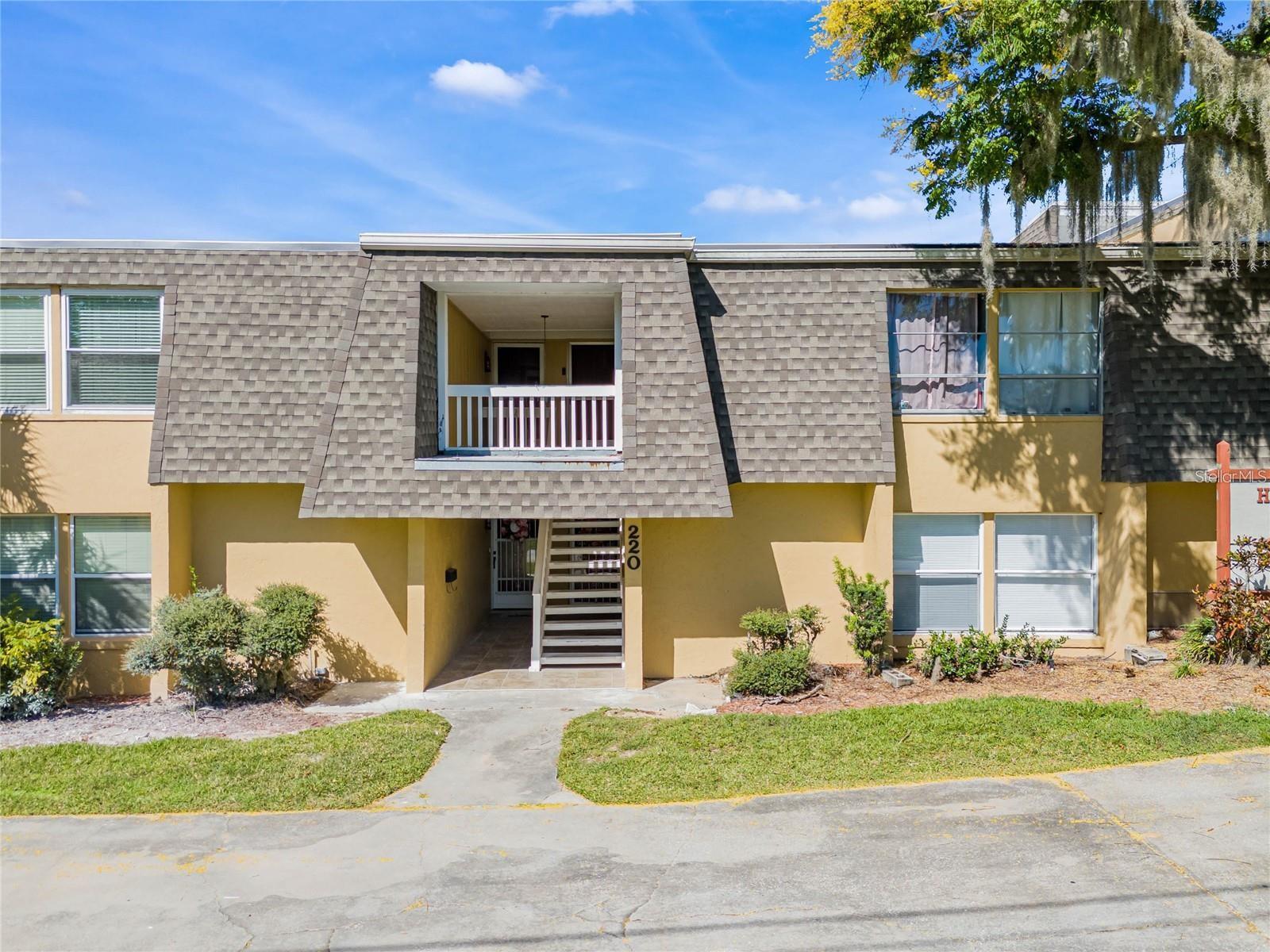 220 E DESOTO ST #4