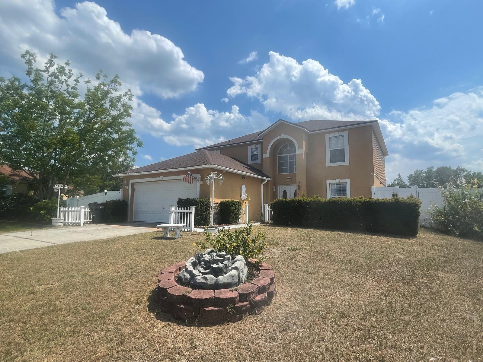 1502 FORT MEADE PL