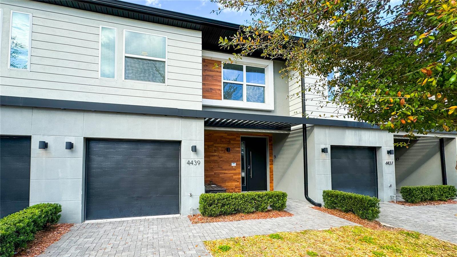 4439 LE REVE CT