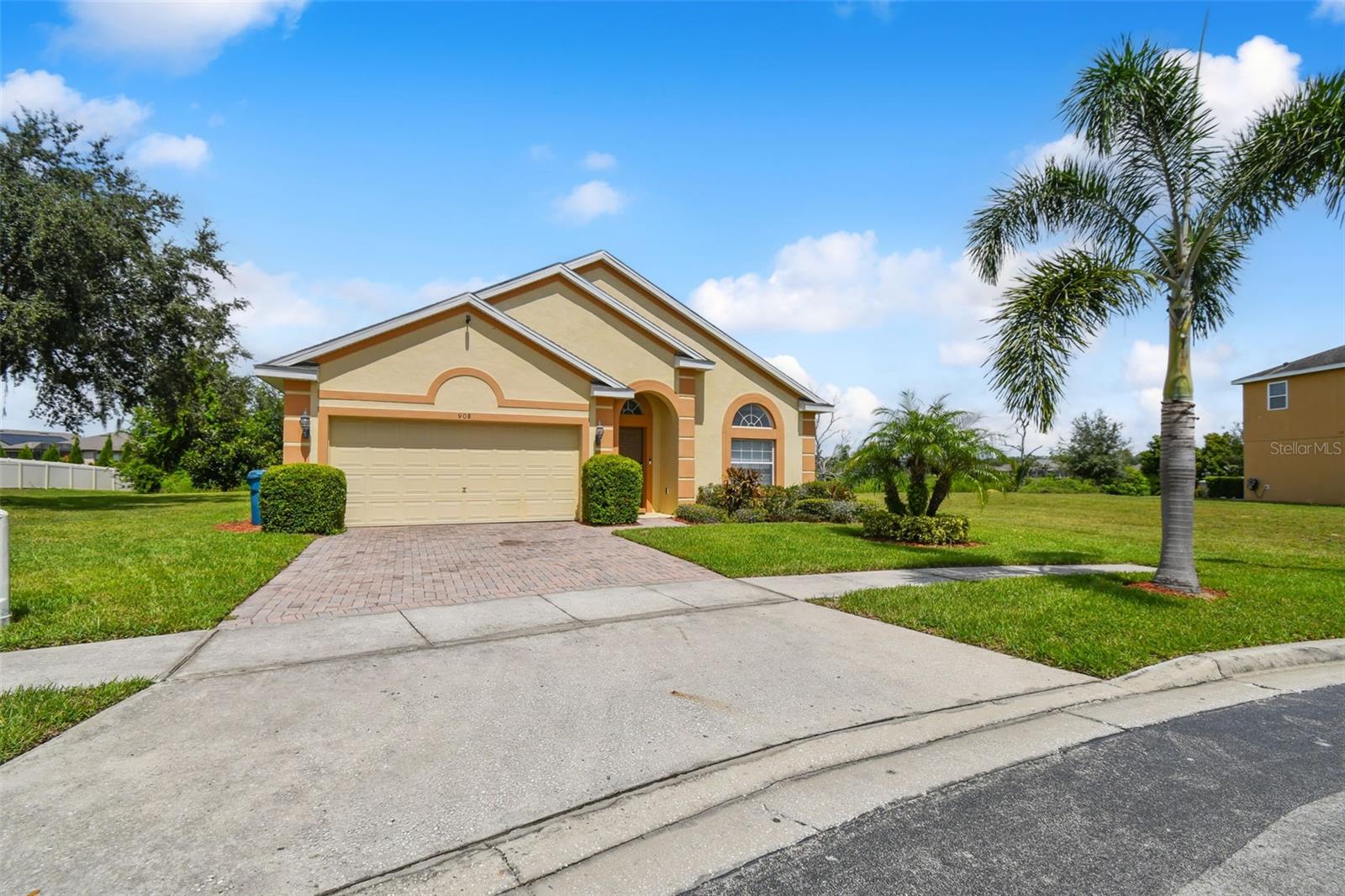 908 ANDALUSIA LOOP