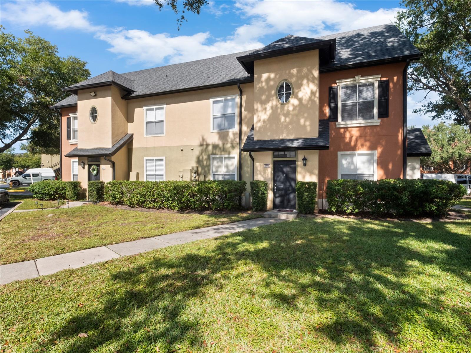 5963 WESTGATE DR #1423
