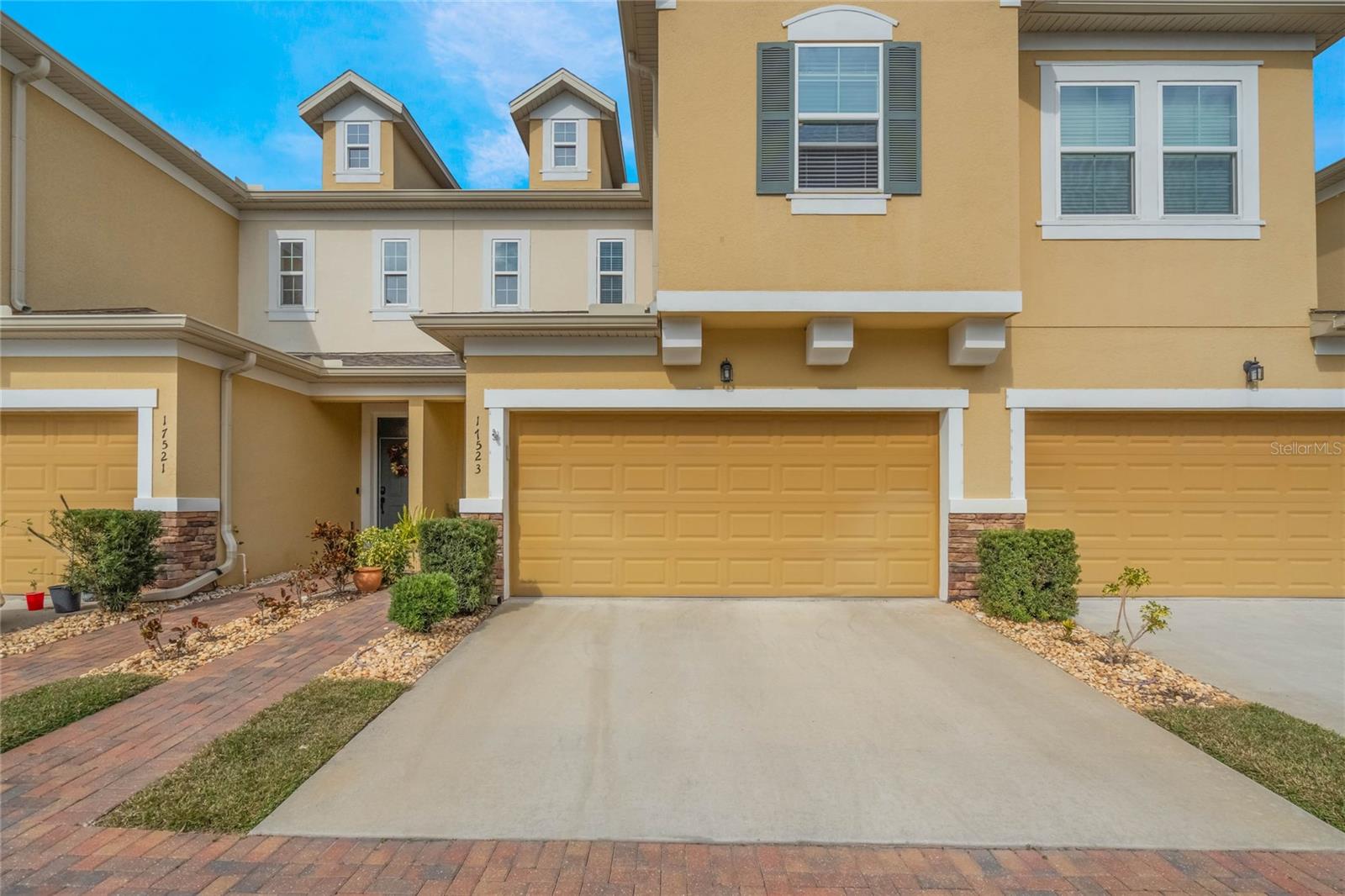17523 PROMENADE DR