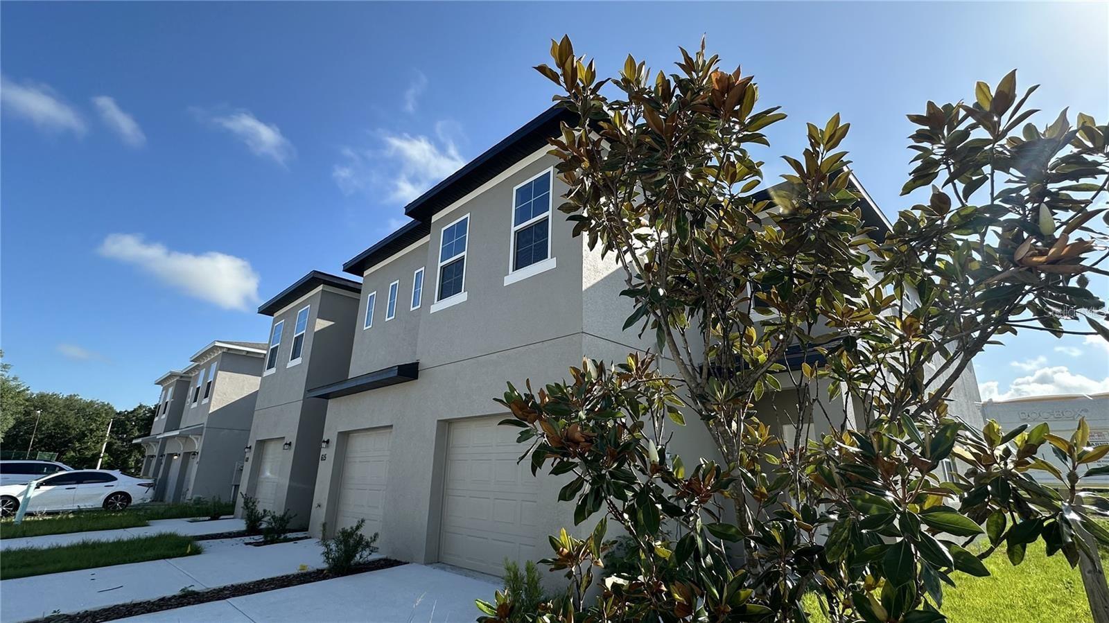 615 LAKE SHORE PKWY