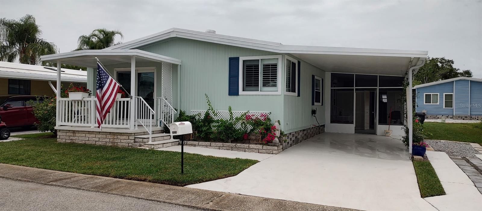 123 DOLPHIN DR S