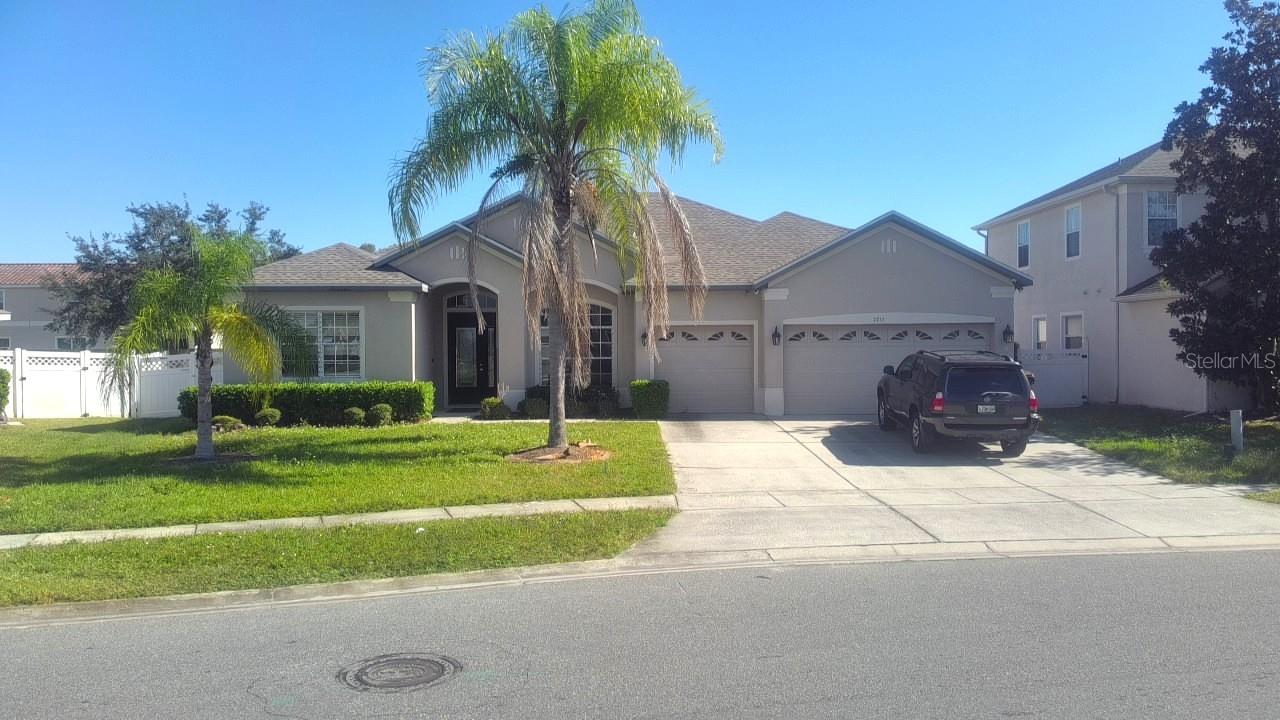 2715 BARTLET DR