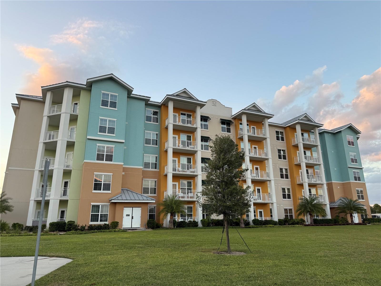3151 SUNSET WALK DR #416