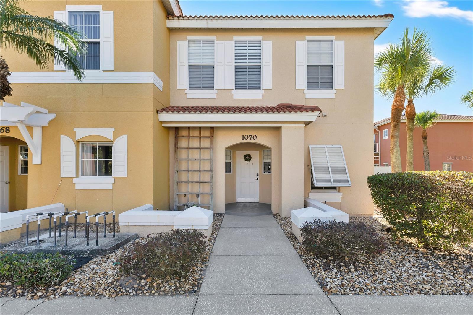 1070 PARK RIDGE CIR