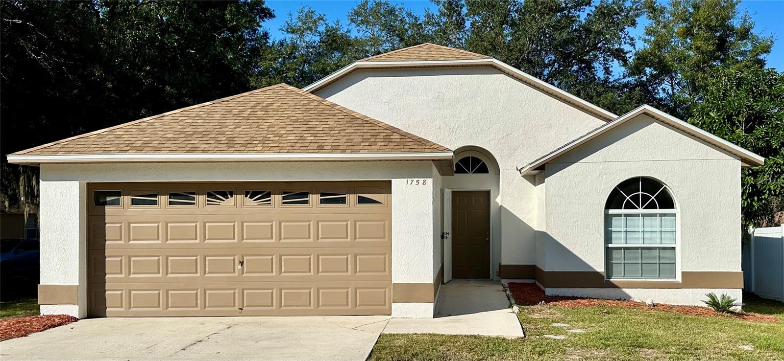 1758 CLARCONA RD