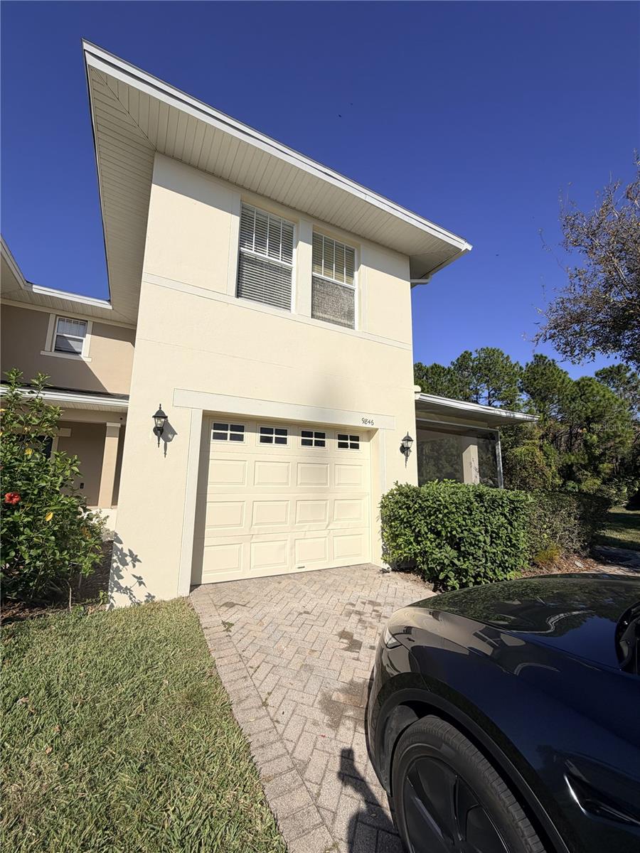 9846 TIVOLI VILLA DR