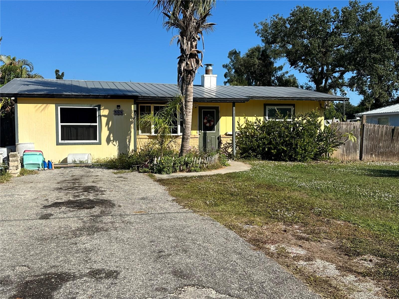 111 PALM AVE E