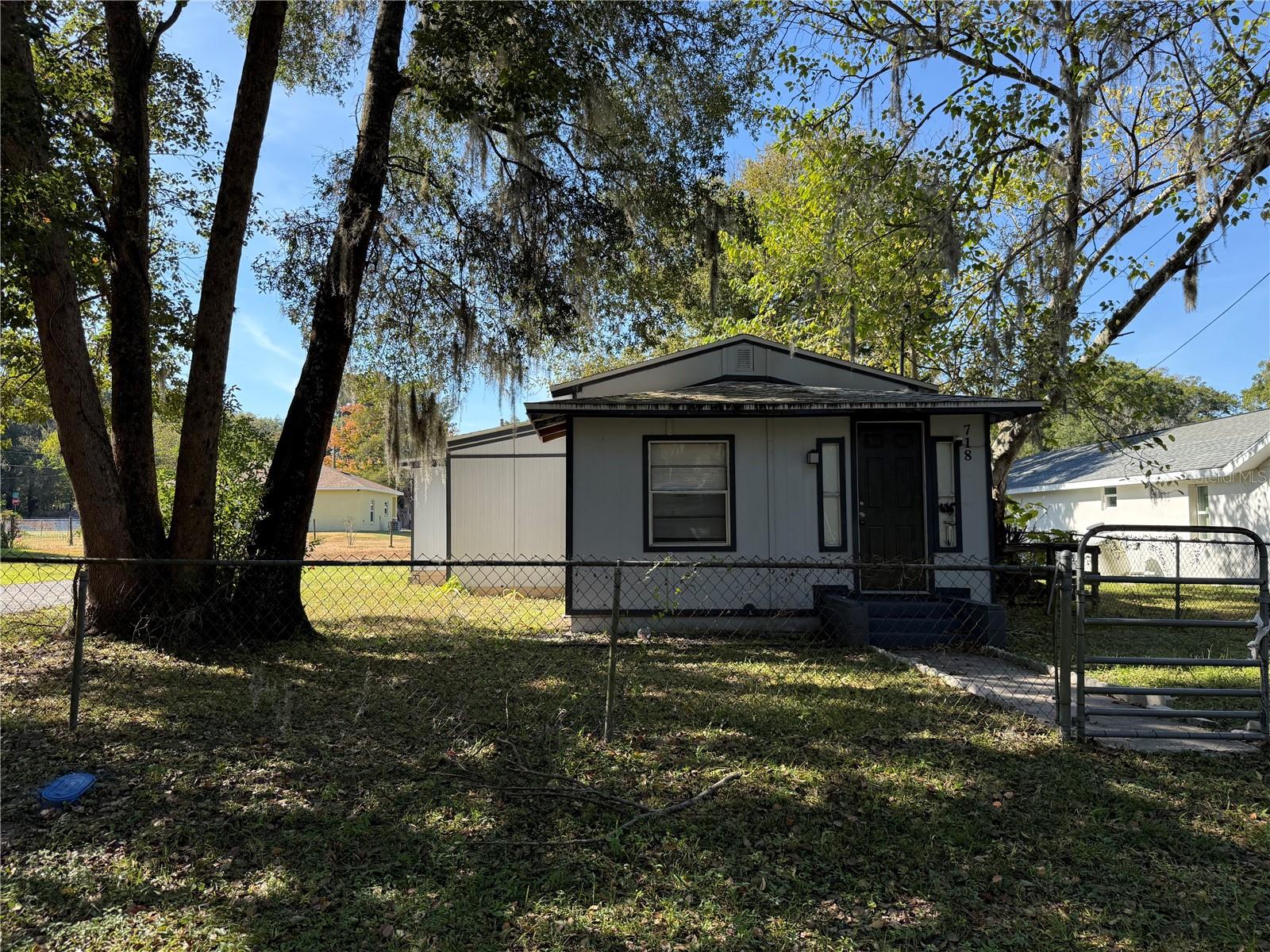718 NW 22ND AVE