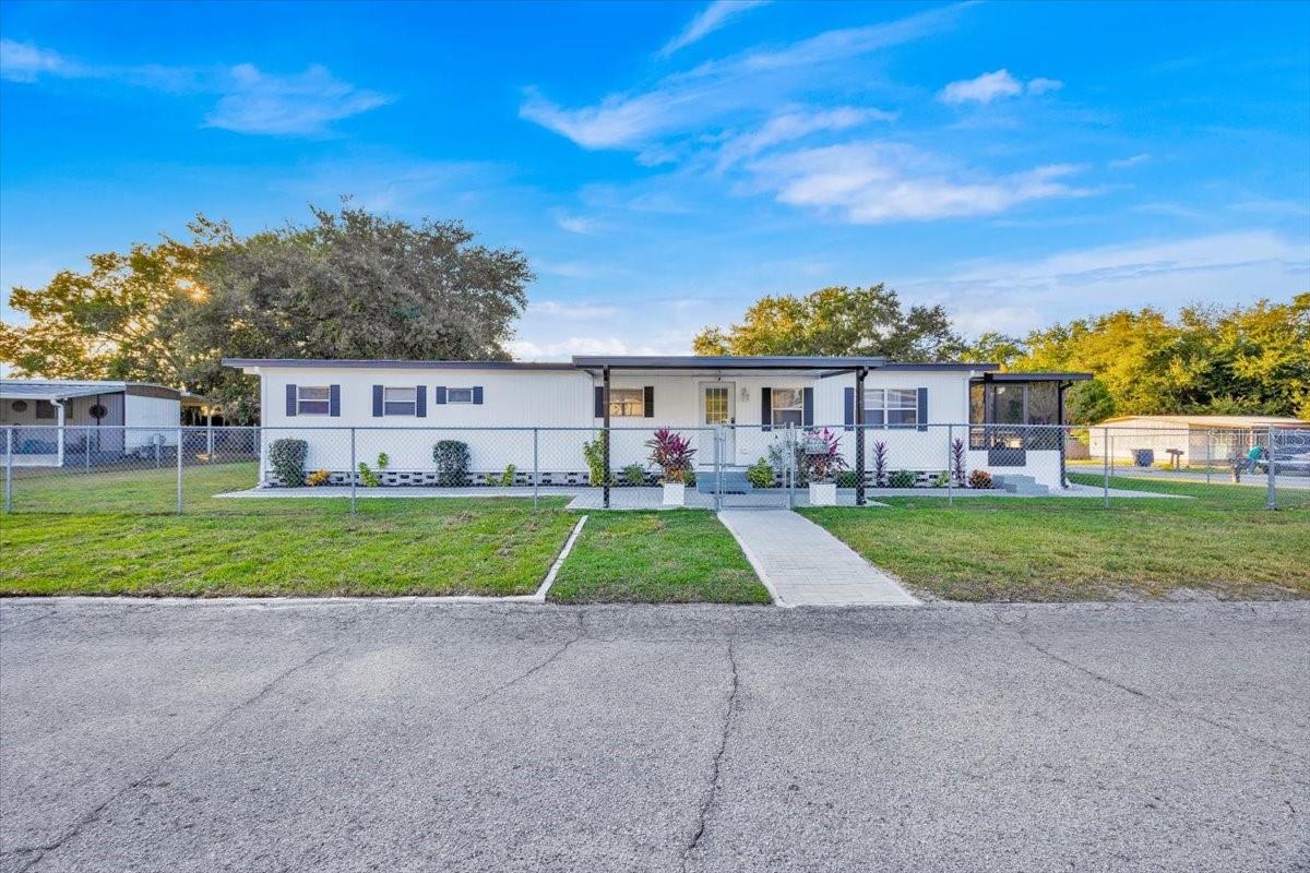 24 FLAMINGO BLVD