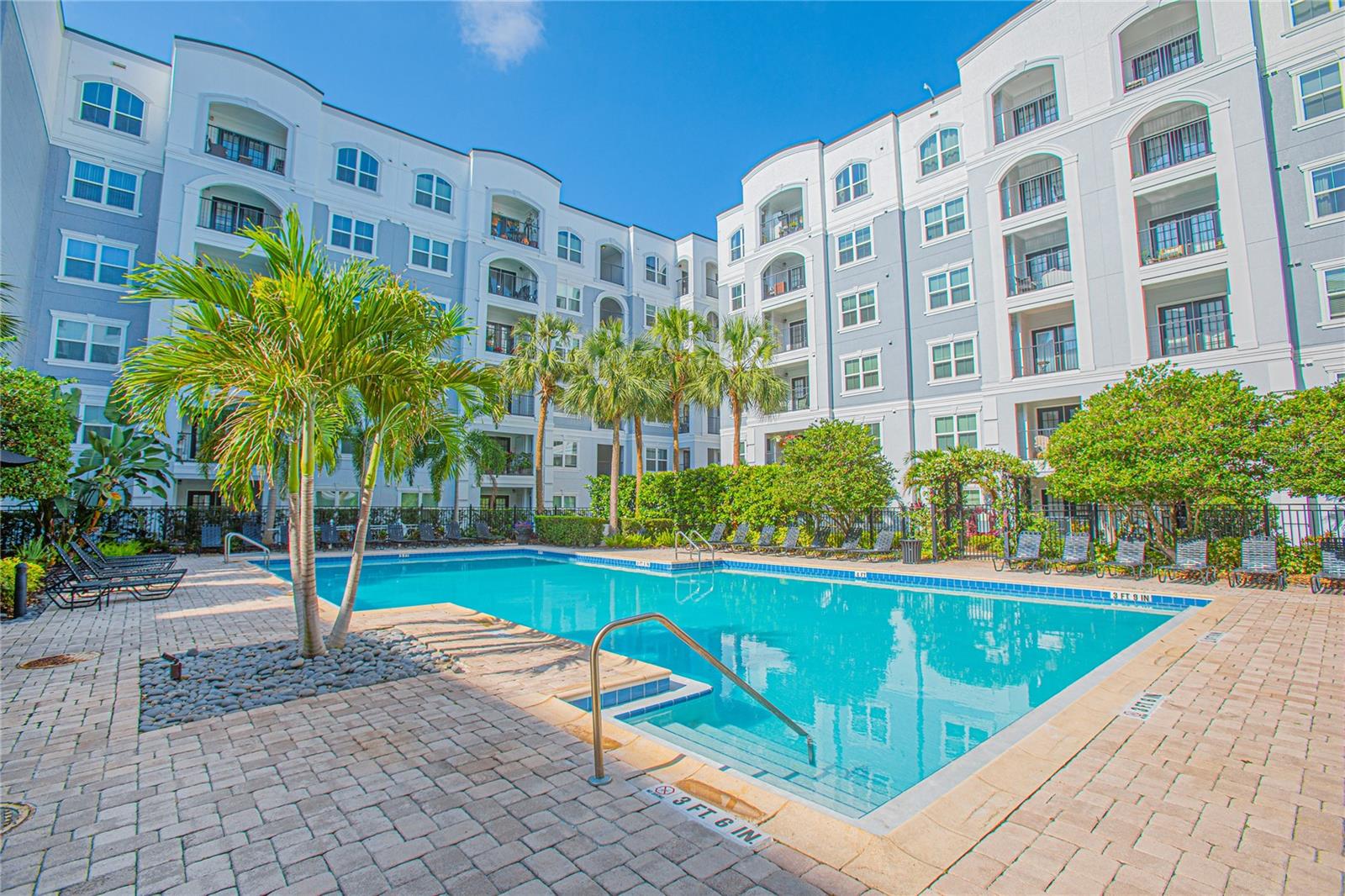 204 E SOUTH ST #2061