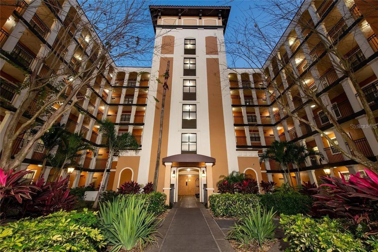 12527 FLORIDAYS RESORT DR #E-103