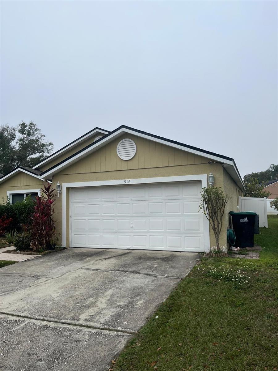 916 PONDEROSA PINE CT