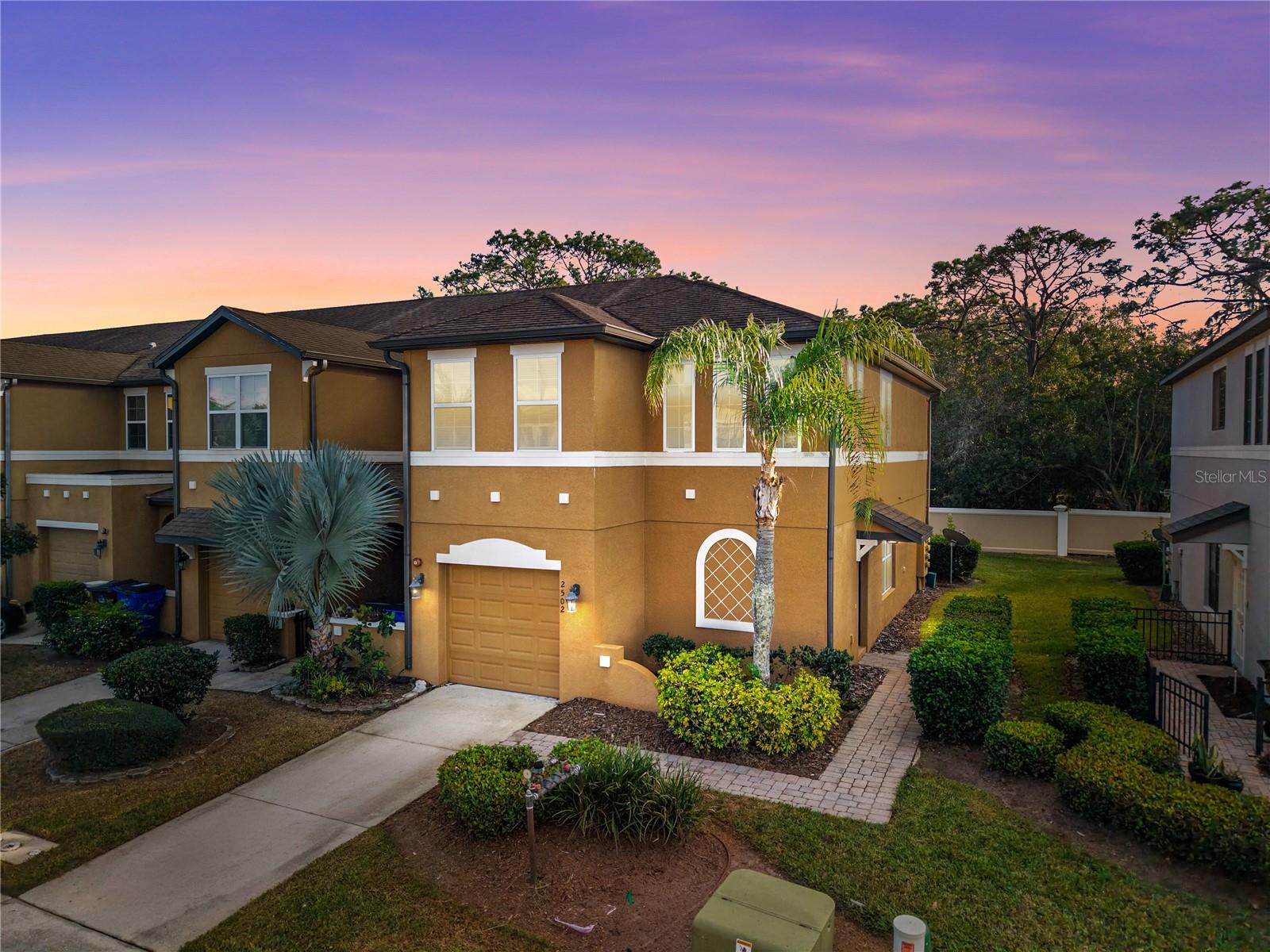 2502 SEVEN OAKS DR